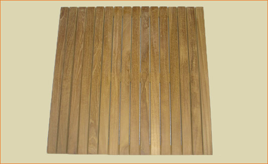 אריחי דק עץ טיק ייחודי ניתן להזמין את המוצר בתכנון לפי מידות מתאים למקלחות מרפסות חצר ובריכה